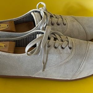Toms Mens Lace up Size 13M